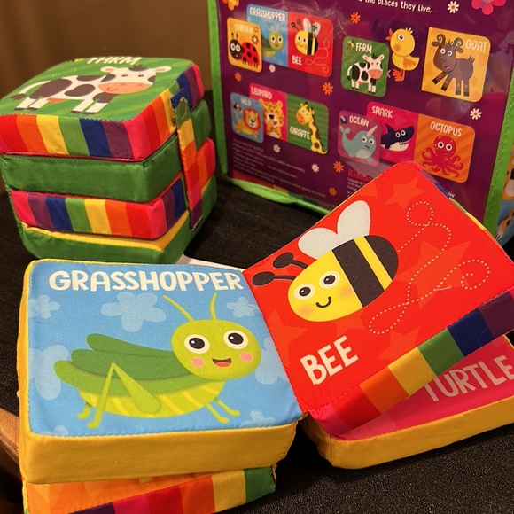 Animal Friends 4 Soft Books Set. - Picture 9 of 16